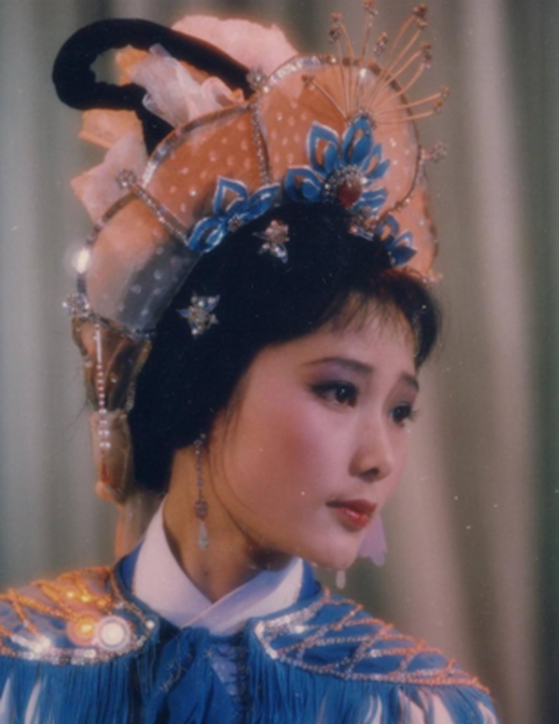 何赛飞